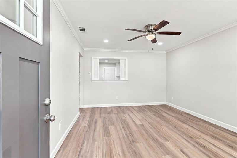2730 Ridgewood Street, Irving TX 75062 - Photo 4