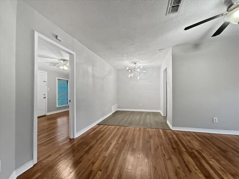 4929 Donnelly Avenue, Fort Worth TX 76107 - Photo 6