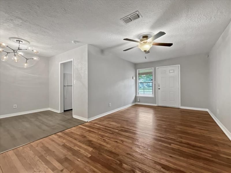 4929 Donnelly Avenue, Fort Worth TX 76107 - Photo 5