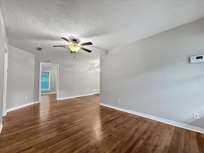 4929 Donnelly Avenue, Fort Worth TX 76107 - Photo 4