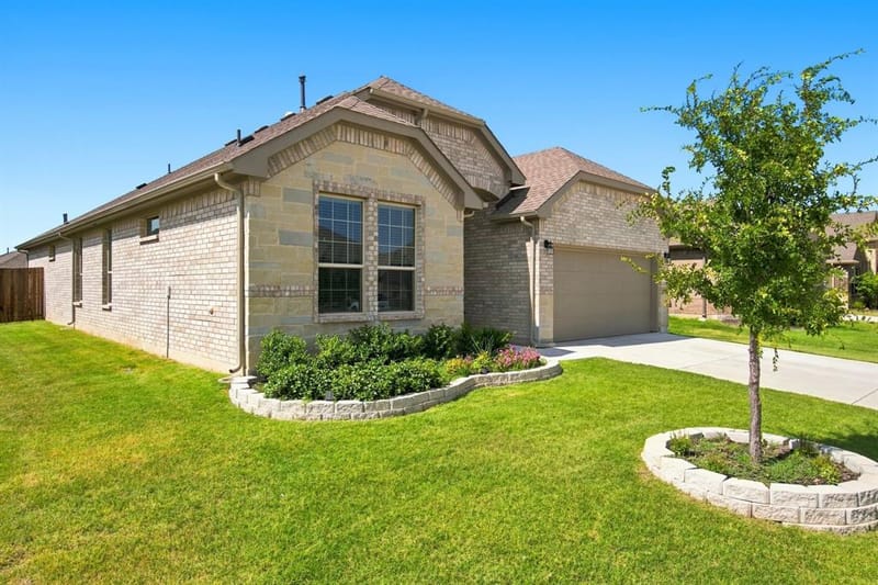 5236 Meadow Lane, Krum TX 76249 - Photo 2