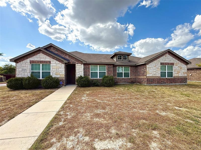 2126 Candace Drive, Lancaster TX 75146