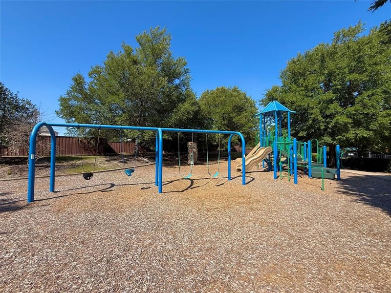 2126 Candace Drive, Lancaster TX 75146 - Photo 18