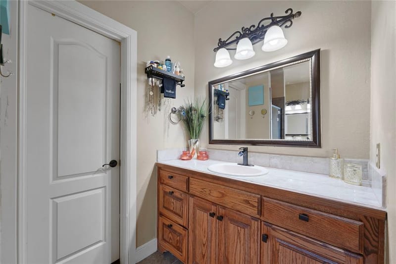 5132 Southpoint Drive, Arlington TX 76017 - Photo 12