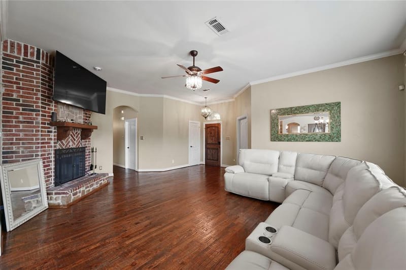 5132 Southpoint Drive, Arlington TX 76017 - Photo 7
