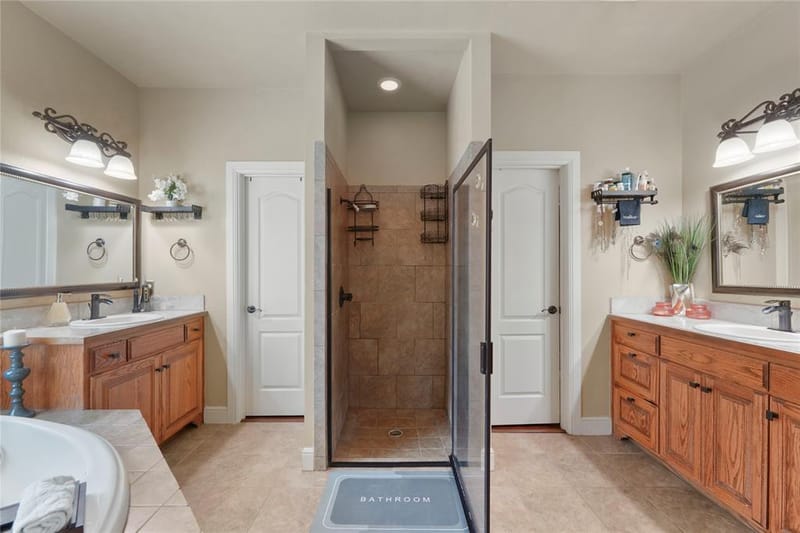 5132 Southpoint Drive, Arlington TX 76017 - Photo 11