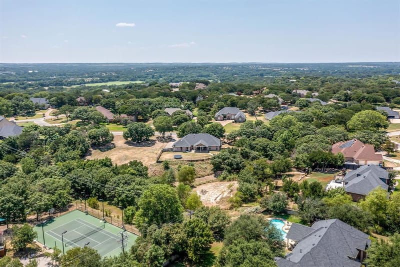 117 Danielle Drive, Hudson Oaks TX 76087 - Photo 3