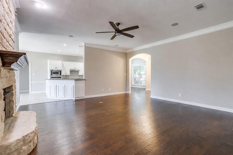 117 Danielle Drive, Hudson Oaks TX 76087 - Photo 11