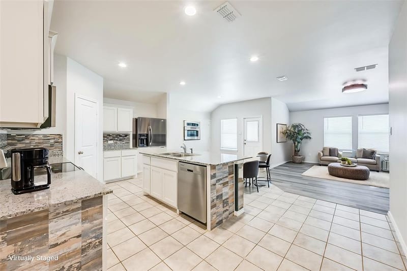 256 Olympia Marble Drive, Fort Worth TX 76131 - Photo 2