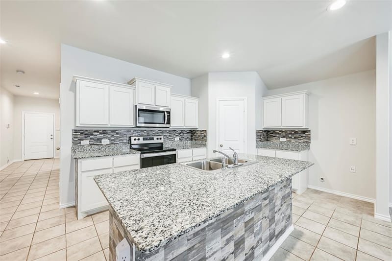 256 Olympia Marble Drive, Fort Worth TX 76131 - Photo 12
