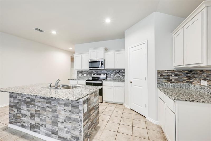 256 Olympia Marble Drive, Fort Worth TX 76131 - Photo 11