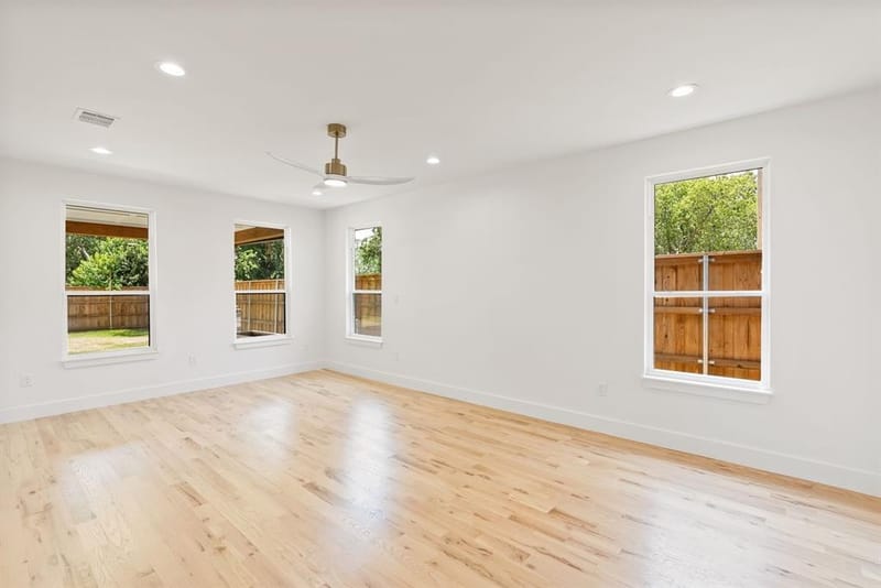 1334 E Kiest Boulevard, Dallas TX 75216 - Photo 22