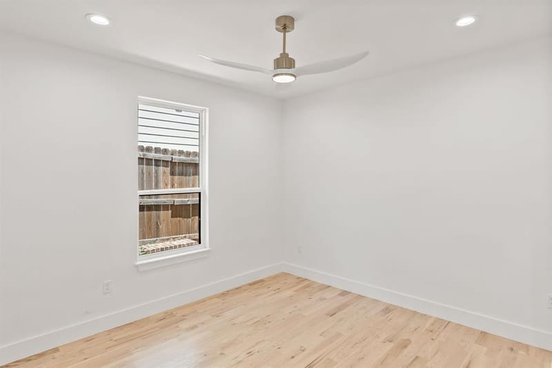 1334 E Kiest Boulevard, Dallas TX 75216 - Photo 21