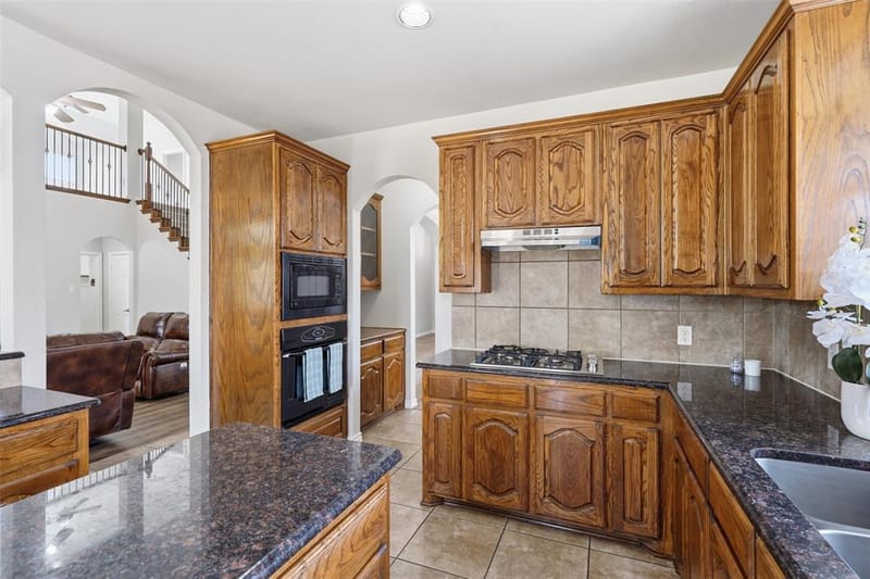424 High Desert Drive, Fort Worth TX 76131 - Photo 13