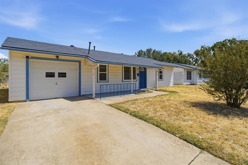 804 Aransas Drive, Euless TX 76039