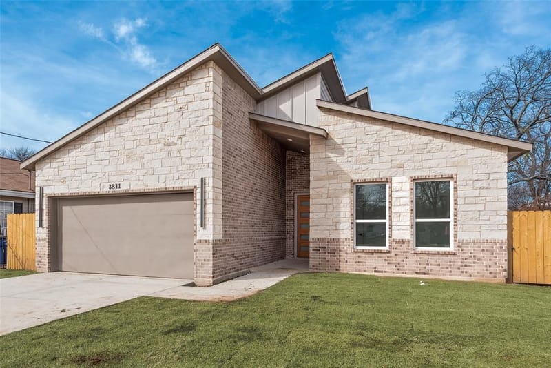 3811 Aransas Street, Dallas TX 75212