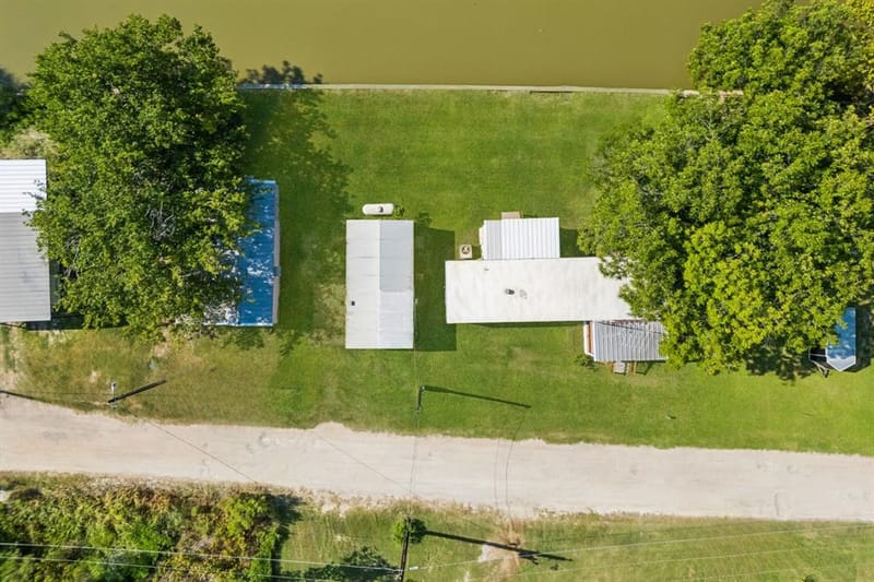 2437 Grapevine Court, Weatherford TX 76087 - Photo 6
