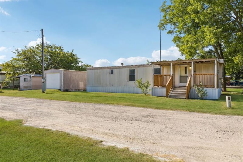 2437 Grapevine Court, Weatherford TX 76087 - Photo 11