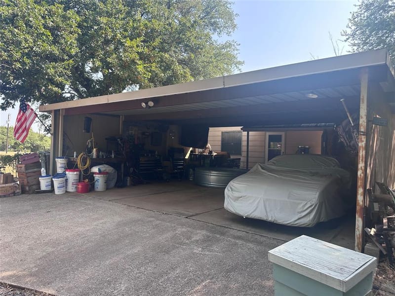 2709 Sky Harbour Drive, Granbury TX 76049 - Photo 17
