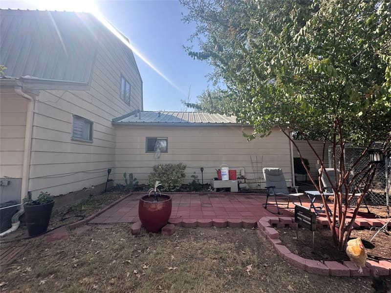 2709 Sky Harbour Drive, Granbury TX 76049 - Photo 18