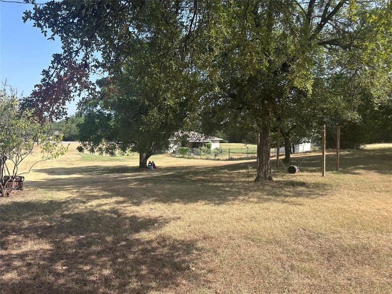 2709 Sky Harbour Drive, Granbury TX 76049 - Photo 25