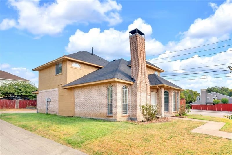 2200 Meadowstone Drive, Carrollton TX 75006 - Photo 3