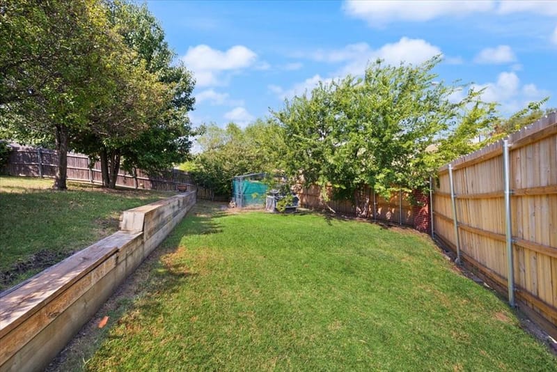 10200 Fieldcrest Drive, Benbrook TX 76126 - Photo 40
