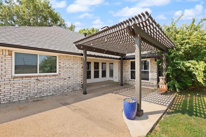 10200 Fieldcrest Drive, Benbrook TX 76126 - Photo 35