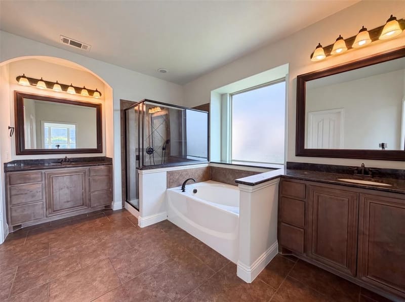 830 Graham Drive, Burleson TX 76028 - Photo 9