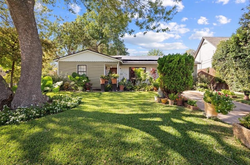 1255 Olden Street, Dallas TX 75211 - Photo 2