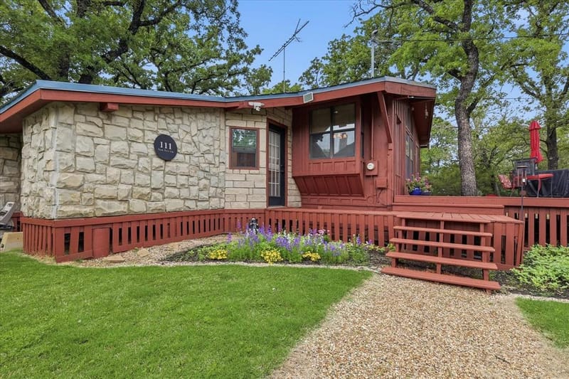 111 Oak Tree Lane, Hickory Creek TX 75065