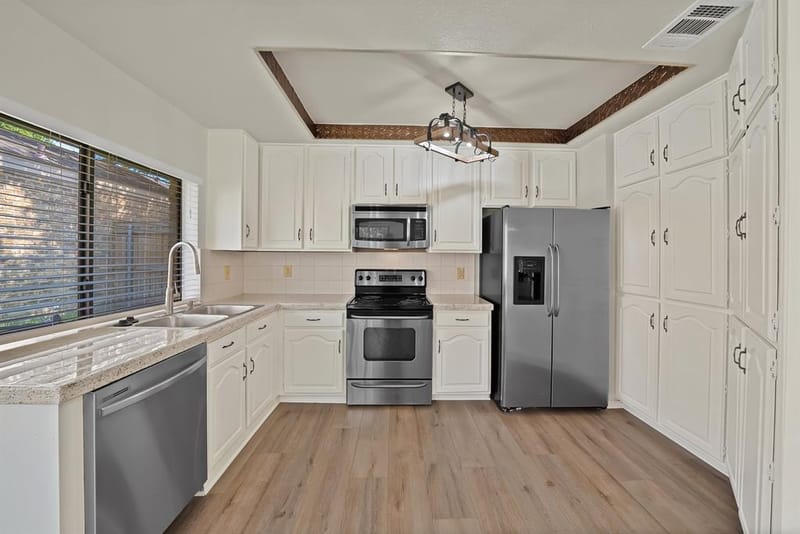 4021 Winter Park Lane, Addison TX 75001 - Photo 2