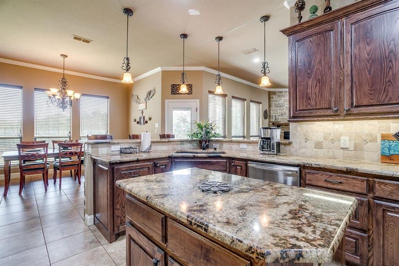 8401 Fullerton Drive, Cleburne TX 76033 - Photo 10