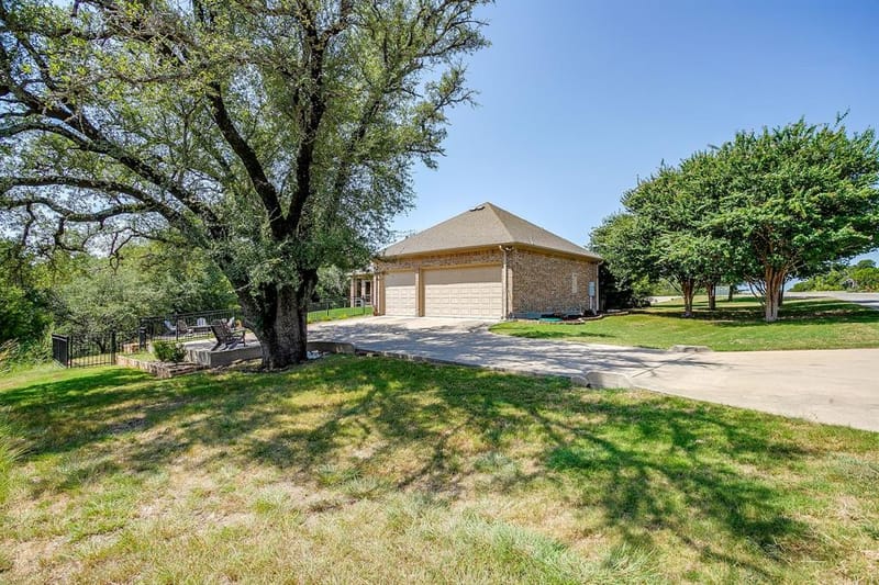 8401 Fullerton Drive, Cleburne TX 76033 - Photo 37
