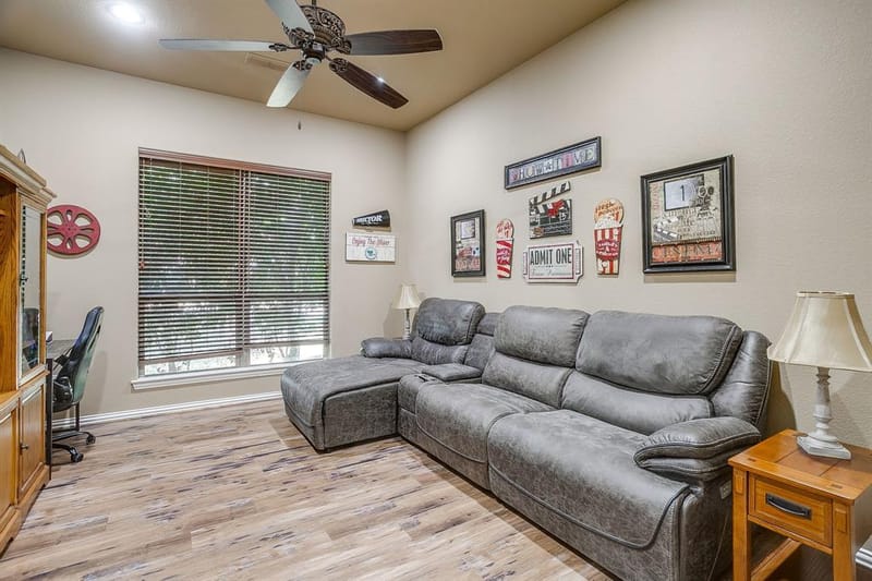 8401 Fullerton Drive, Cleburne TX 76033 - Photo 25