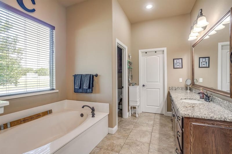 8401 Fullerton Drive, Cleburne TX 76033 - Photo 21