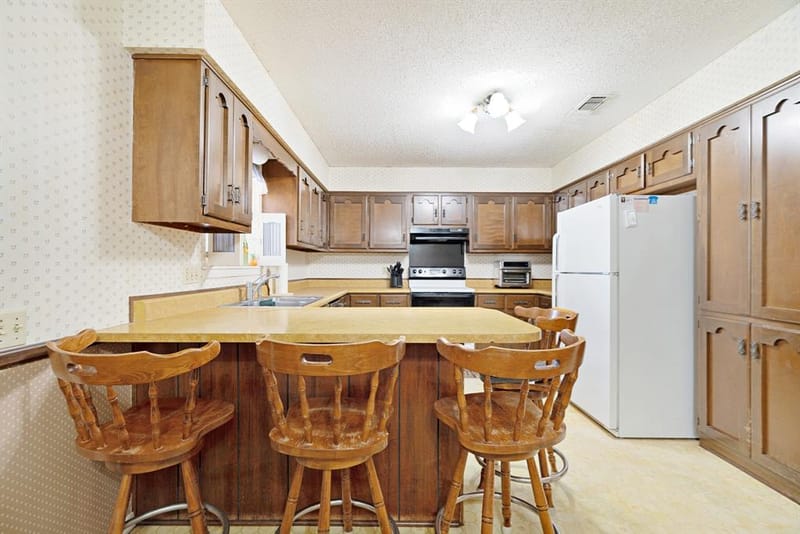 3450 Vagas Drive, Paris TX 75462 - Photo 6