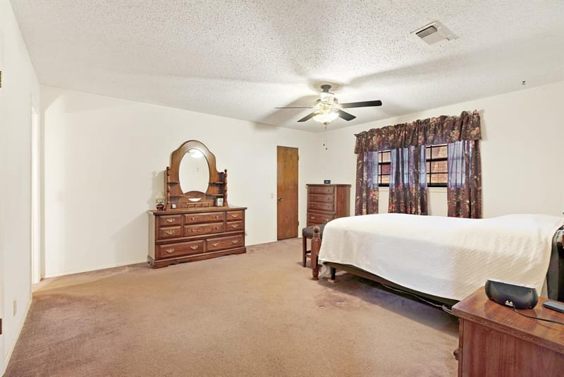 3450 Vagas Drive, Paris TX 75462 - Photo 9
