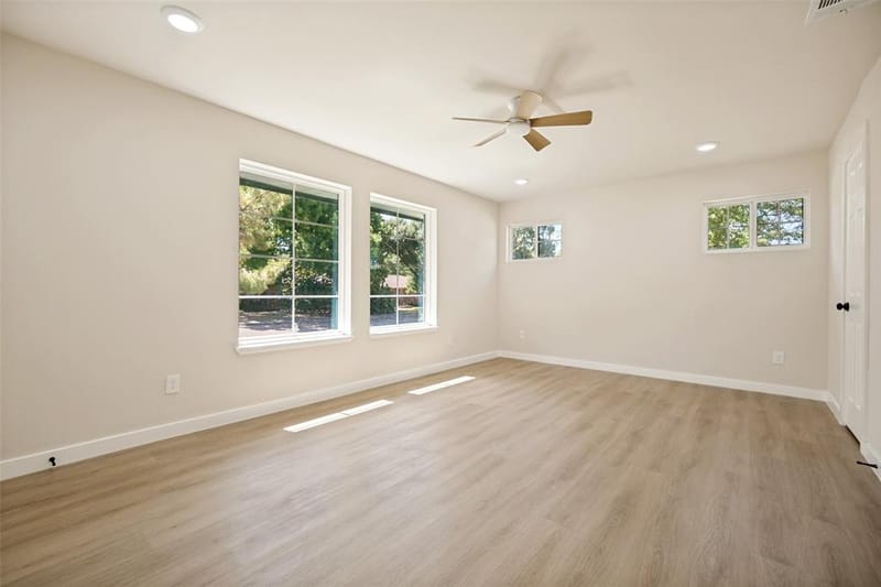 5209 Breakwood Drive, Dallas TX 75227 - Photo 5