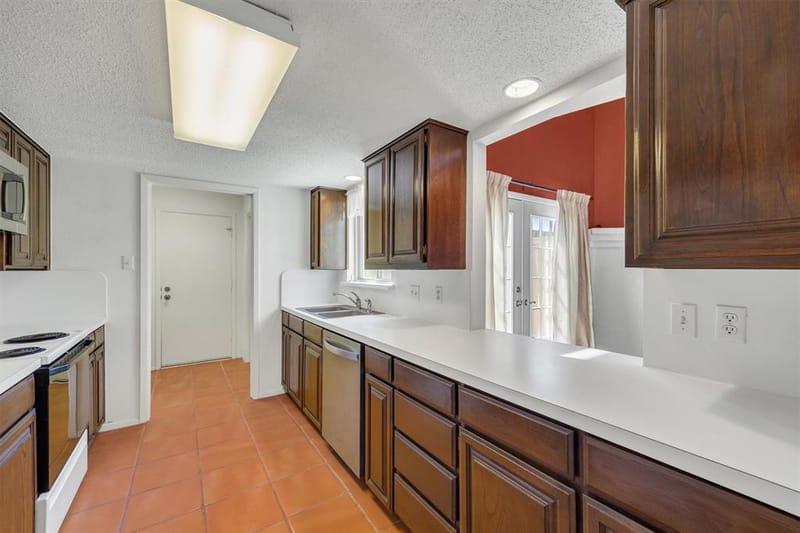 2906 Wayside Drive, Bedford TX 76021 - Photo 15