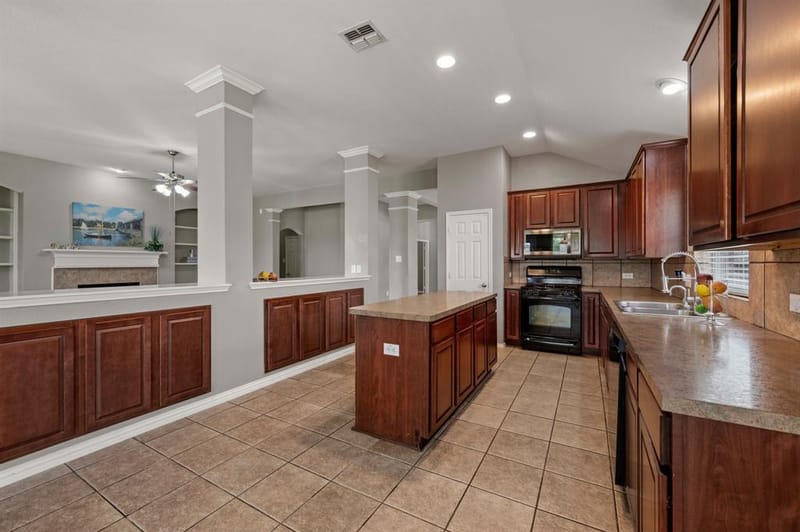 1205 Hickory Bend Lane, Fort Worth TX 76108 - Photo 7
