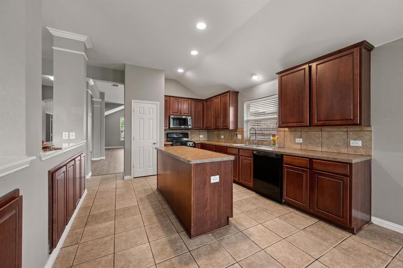 1205 Hickory Bend Lane, Fort Worth TX 76108 - Photo 10