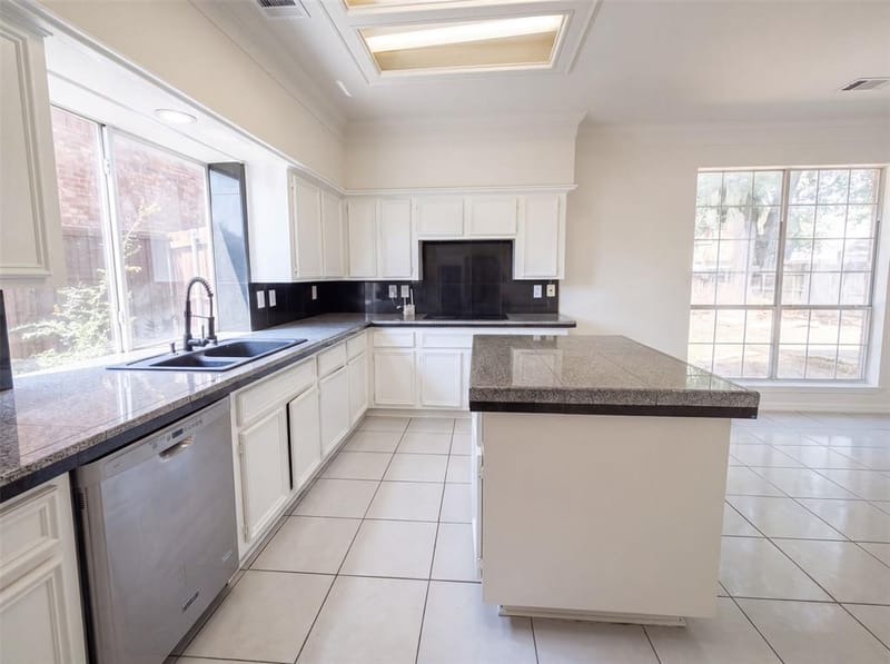 1231 Jeanette Way, Carrollton TX 75006 - Photo 9