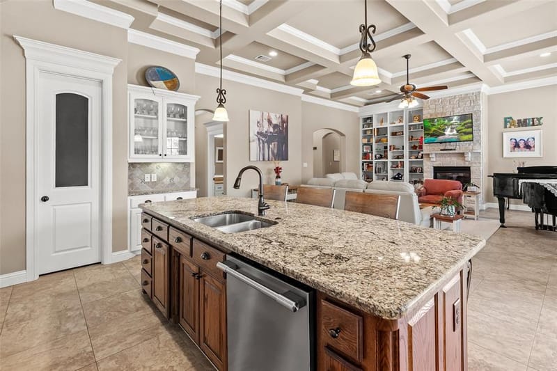 427 River Bank Lane, Granbury TX 76049 - Photo 6