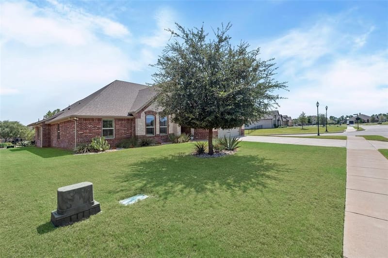 427 River Bank Lane, Granbury TX 76049 - Photo 38