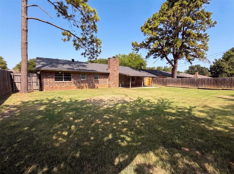 2136 Mountainview Drive, Hurst TX 76054 - Photo 23