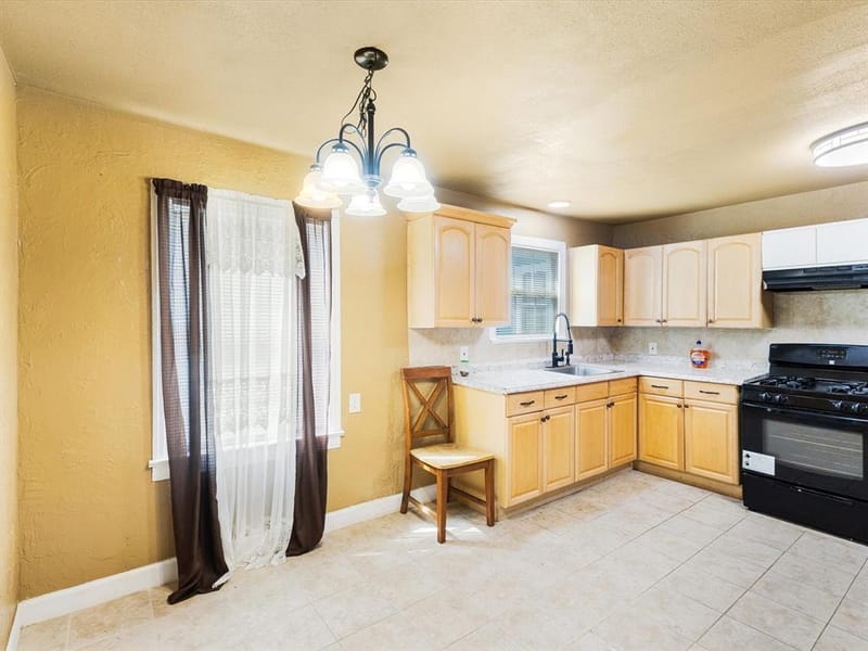 2618 NW 23rd Street, Fort Worth TX 76106 - Photo 8