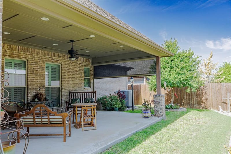 213 Windy Glen Drive, Decatur TX 76234 - Photo 2