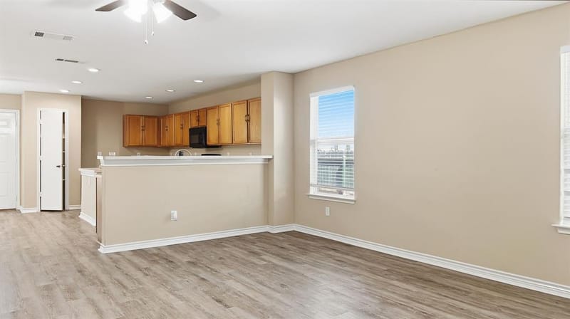 6213 Balcony Lane, Dallas TX 75241 - Photo 9