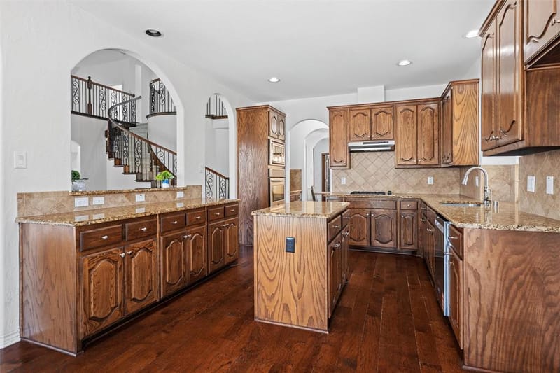2932 Montalbo, Grand Prairie TX 75054 - Photo 11